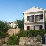 Tony Montana's House For Rent Hébergement de vacances