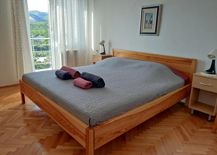 Tony Montana's House For Rent Nyaraló Klenovica