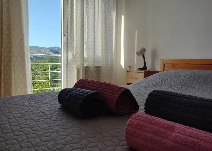 Tony Montana's House For Rent Klenovica